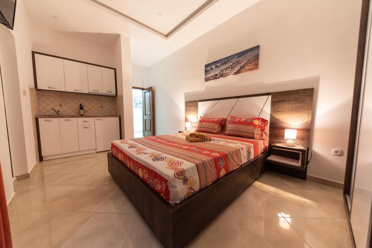 Apartments Villa Egzon Ulcinj Buitenkant foto