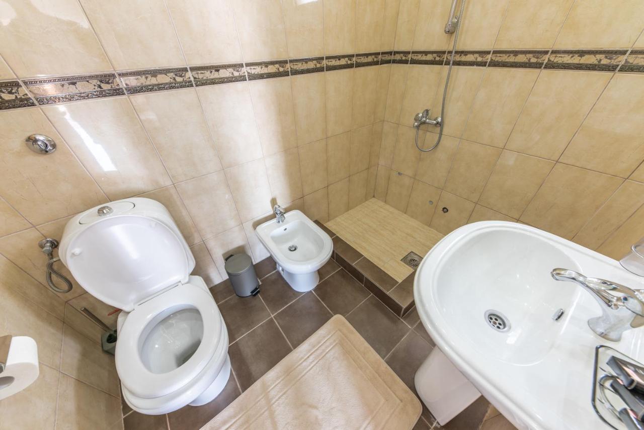 Apartments Villa Egzon Ulcinj Buitenkant foto