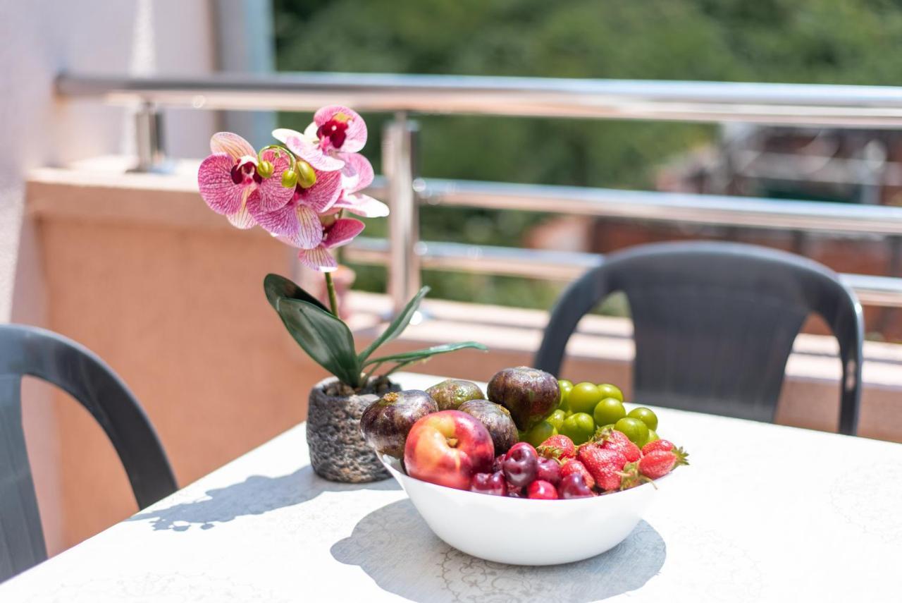 Apartments Villa Egzon Ulcinj Buitenkant foto