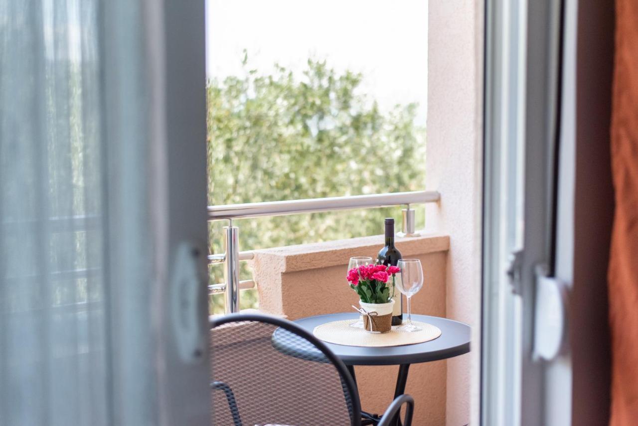Apartments Villa Egzon Ulcinj Buitenkant foto