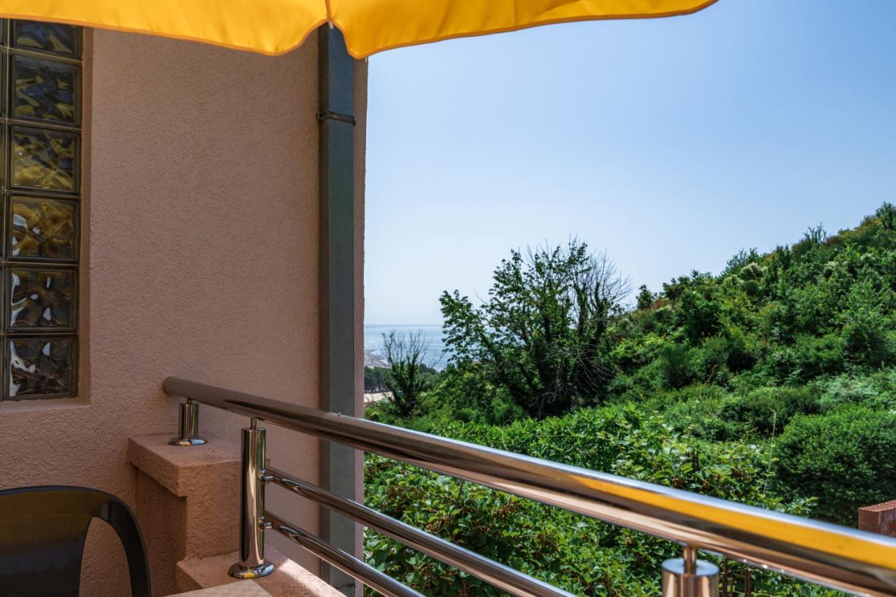 Apartments Villa Egzon Ulcinj Buitenkant foto